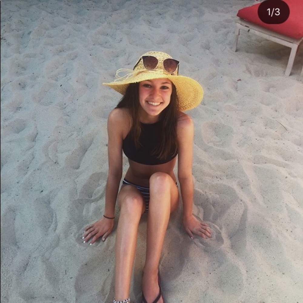 Meet your Posher, Ashley